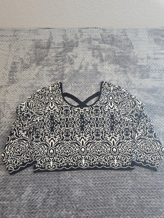 Xhilaration Sweaters - Xhilaration XL Black Cream Boho Patterned Knit Crop Top Criss Cross Back
